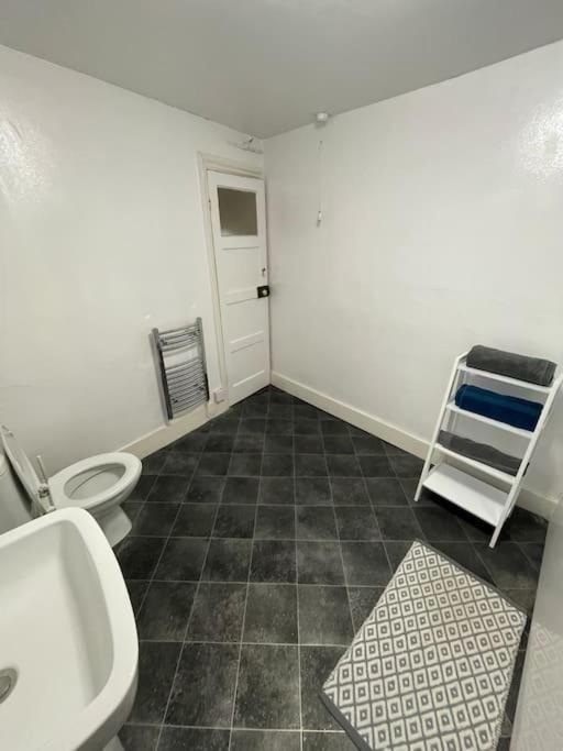 City Heights Apartamento Canterbury Exterior foto